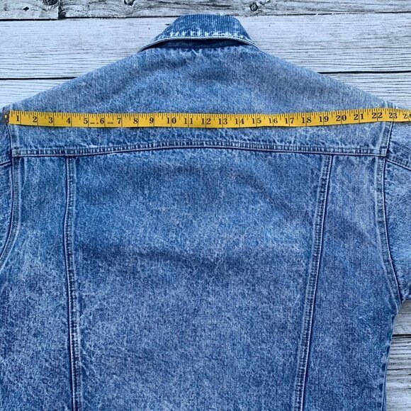 Vintage Acid Washed Sherpa Lined Distressed Denim Jean Jacket - Picture 11 of 15